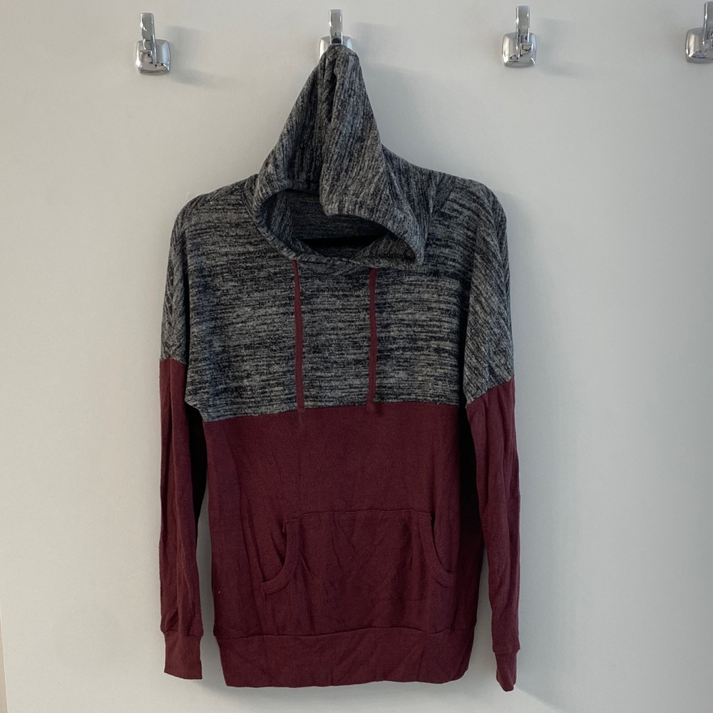 Comfy Two-Tone Hoodie - Men Medium